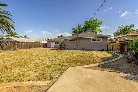 740 E Harvard Ave, Dinuba, CA 93618 photo 4