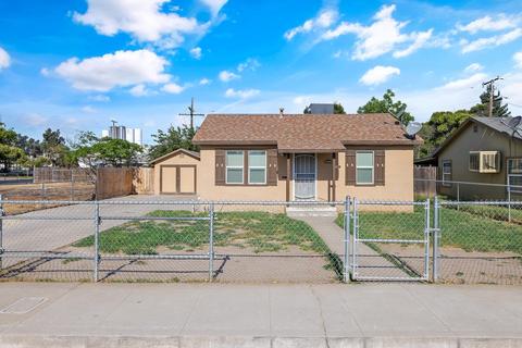 805 N Hall St, Visalia, CA 93291