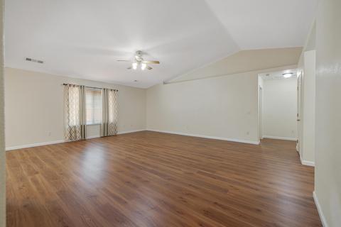 213 E Wren Ave, Visalia, CA 93291 photo 10