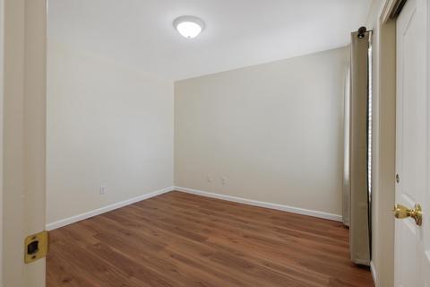 213 E Wren Ave, Visalia, CA 93291 photo 23