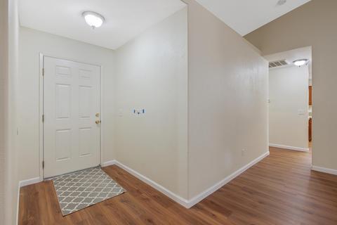 213 E Wren Ave, Visalia, CA 93291 photo 6