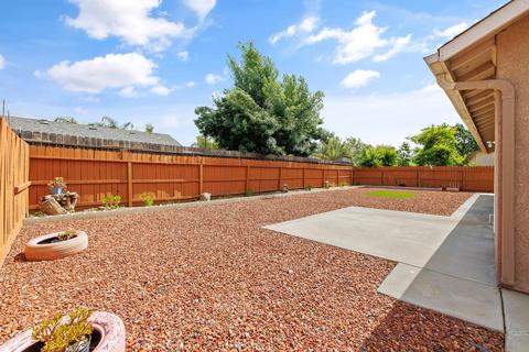 213 E Wren Ave, Visalia, CA 93291 photo 35