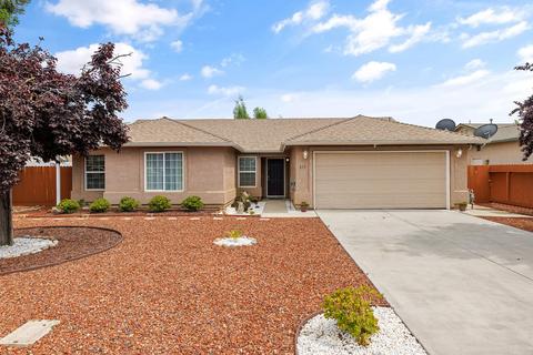 213 E Wren Ave, Visalia, CA 93291