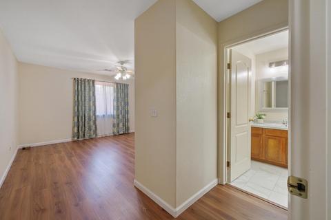 213 E Wren Ave, Visalia, CA 93291 photo 28
