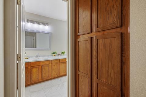 213 E Wren Ave, Visalia, CA 93291 photo 29