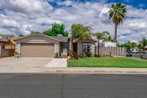 794 Isaac Newton Dr, Hanford, CA 93230