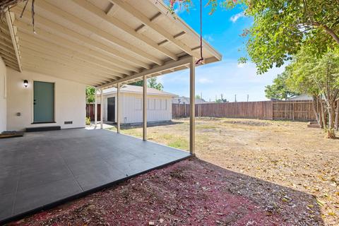 801 E Laurel Ave, Visalia, CA 93292 photo 28