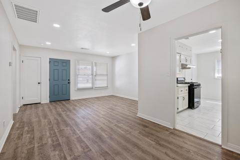 801 E Laurel Ave, Visalia, CA 93292 photo 11