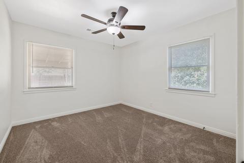 801 E Laurel Ave, Visalia, CA 93292 photo 21