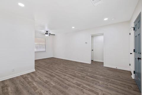 801 E Laurel Ave, Visalia, CA 93292 photo 8