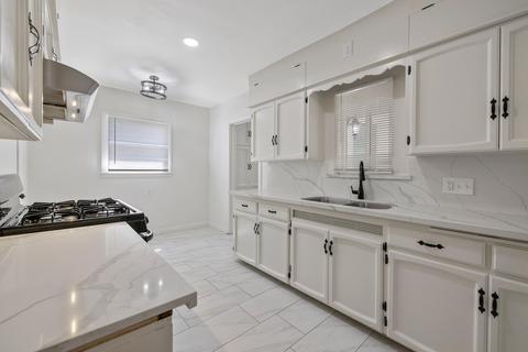 801 E Laurel Ave, Visalia, CA 93292 photo 13