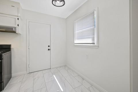 801 E Laurel Ave, Visalia, CA 93292 photo 14