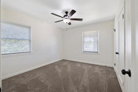 801 E Laurel Ave, Visalia, CA 93292 photo 26