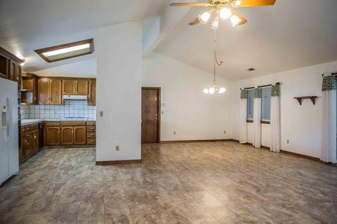 1880 E Ash Ave, Tulare, CA 93274 photo 7