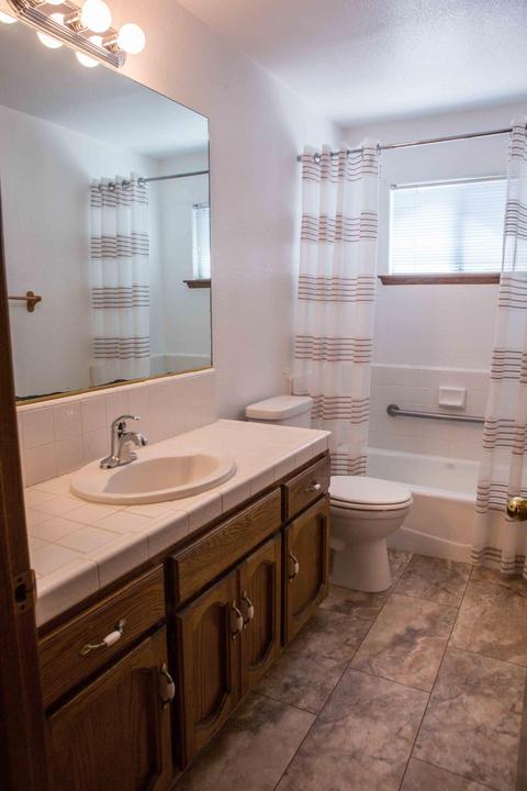 1880 E Ash Ave, Tulare, CA 93274 photo 17