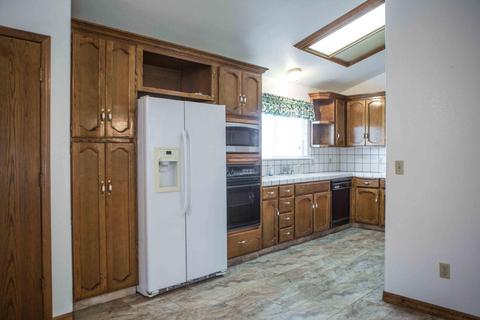 1880 E Ash Ave, Tulare, CA 93274 photo 9