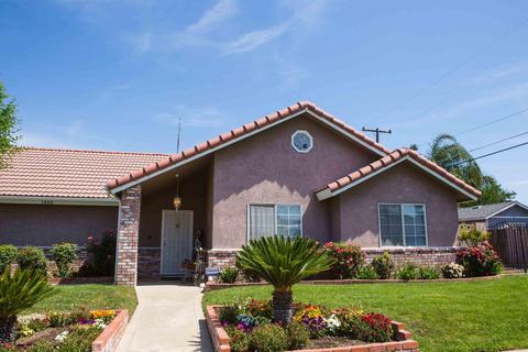 1880 E Ash Ave, Tulare, CA 93274 photo 2