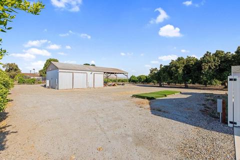 325 E Marinette Ave, Exeter, CA 93221 photo 57
