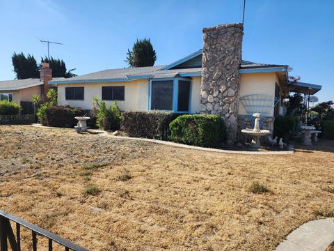 3653 Wright St, Selma, CA 93662 photo 2