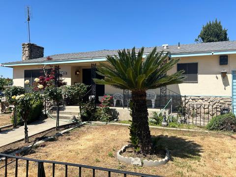 3653 Wright St, Selma, CA 93662 photo 3