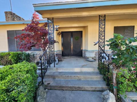 3653 Wright St, Selma, CA 93662