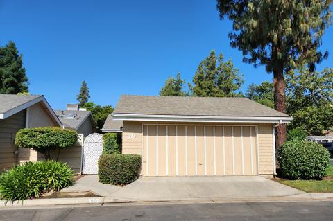 1809 S Cain Ct, Visalia, CA 93292