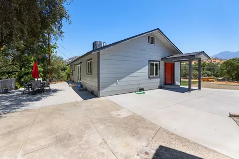 42923 N Fork Dr, Three Rivers, CA 93271 photo 3