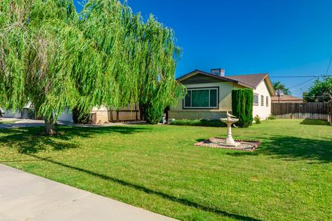 544 Meadow Ln, Lemoore, CA 93245