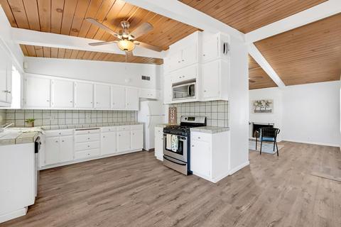 1462 E Academy Ave, Tulare, CA 93274 photo 3