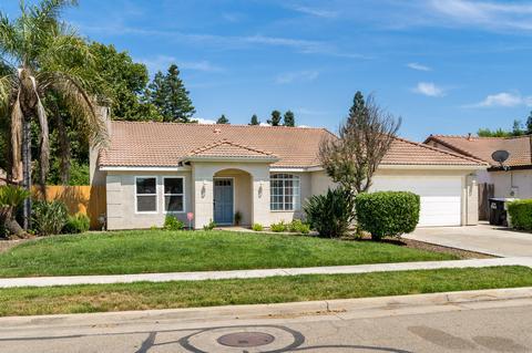 900 S Cain Ct, Visalia, CA 93292