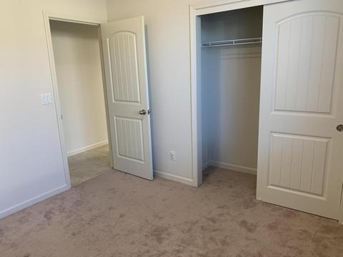 1230 Caddie Loop, Lemoore, CA 93245 photo 8