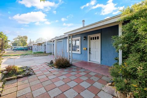 220 W Howard Ave, Visalia, CA 93277