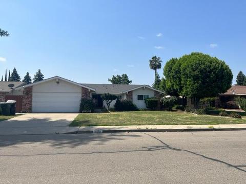 3025 W Victor Ave, Visalia, CA 93277