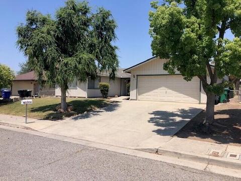 1070 E Thurman Ave, Porterville, CA 93257