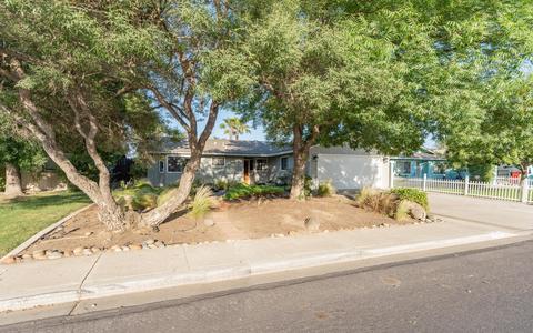 1737 Harrison Ave, Hanford, CA 93230