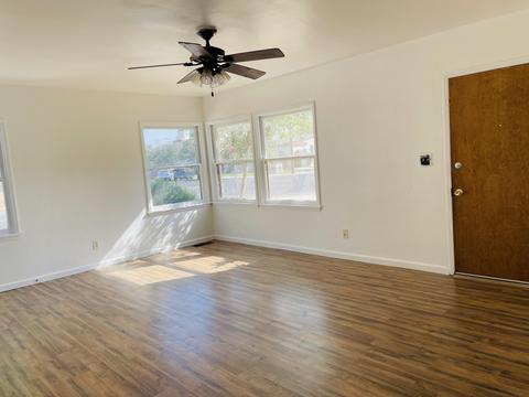 300 S E St, Exeter, CA 93221 photo 3