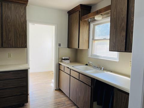300 S E St, Exeter, CA 93221 photo 8