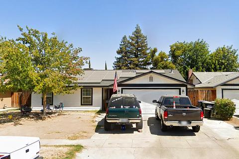 2124 S Conyer Ct, Visalia, CA 93277