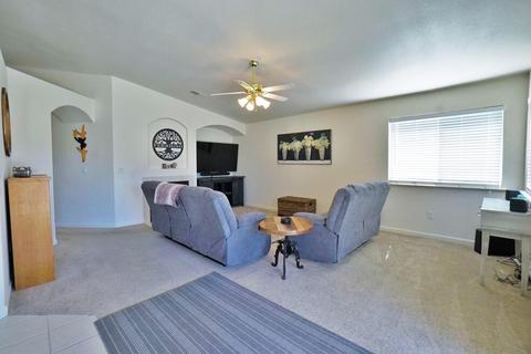 401 Hillcrest St, Lemoore, CA 93245 photo 9