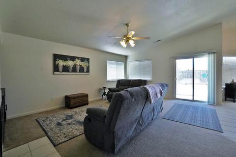 401 Hillcrest St, Lemoore, CA 93245 photo 8