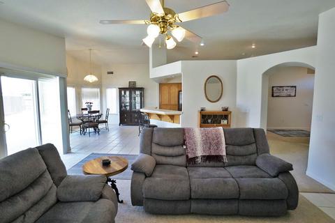 401 Hillcrest St, Lemoore, CA 93245 photo 12