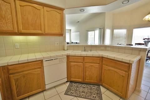 401 Hillcrest St, Lemoore, CA 93245 photo 18