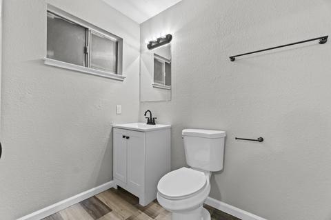 202 E Sunnyview Ave, Visalia, CA 93291 photo 23