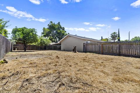202 E Sunnyview Ave, Visalia, CA 93291 photo 28