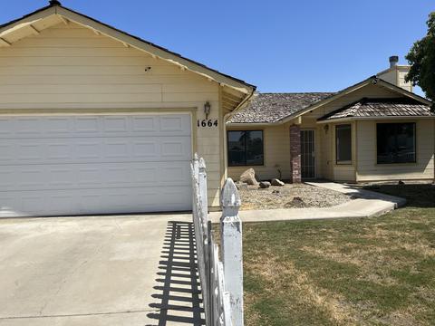 1664 Theta Ct, Porterville, CA 93257