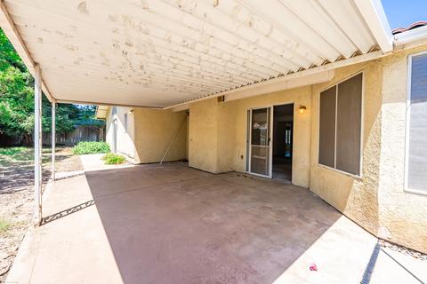 716 Burgan Ave, Clovis, CA 93611 photo 32
