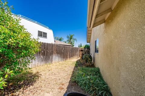 716 Burgan Ave, Clovis, CA 93611 photo 39