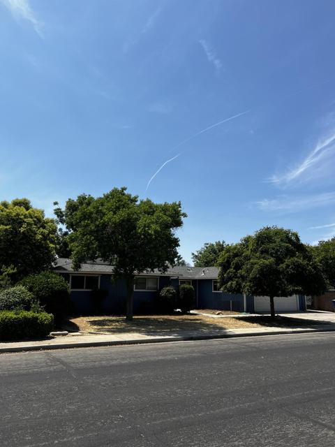896 Renn Ave, Clovis, CA 93611 photo 2