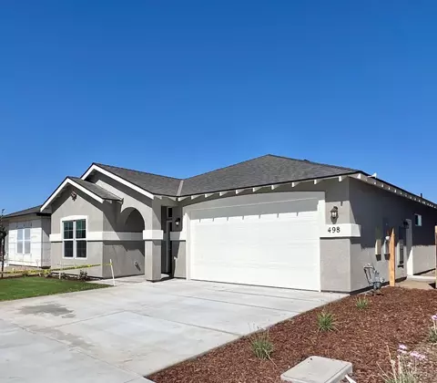 498 W Richard Ave, Porterville, CA 93257