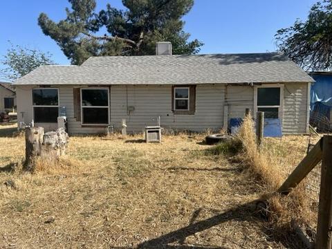 3187 W Caruthers Ave, Caruthers, CA 93609